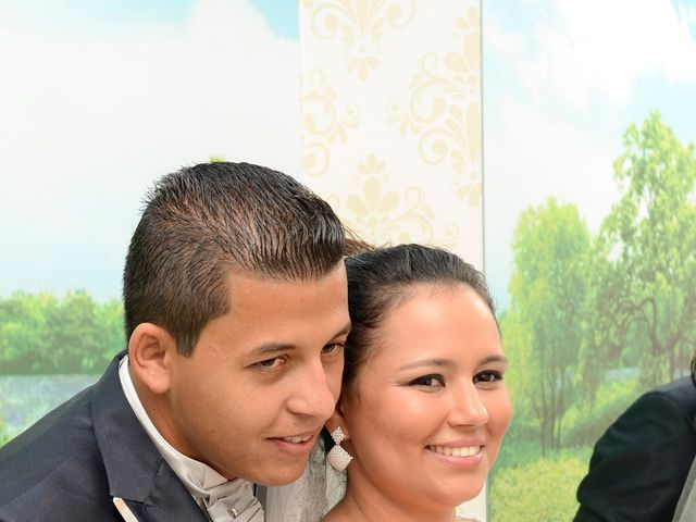 O casamento de Marcio e Helenilda em Osasco, São Paulo 11