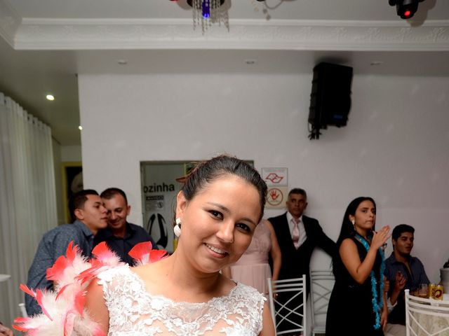 O casamento de Marcio e Helenilda em Osasco, São Paulo 22