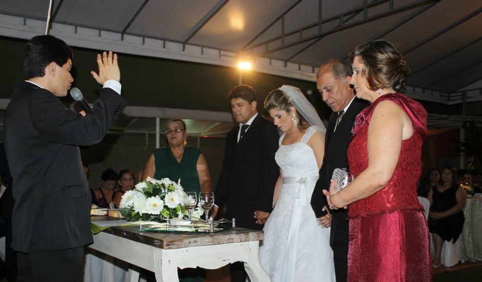 O casamento de Marcos e Fernanda em Vila Velha, Espírito Santo