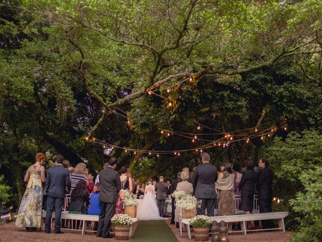 O casamento de Silvio e Carol em Porto Alegre, Rio Grande do Sul 22