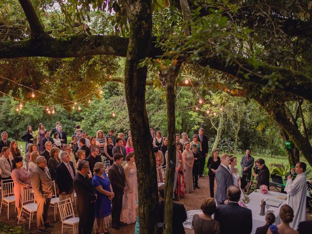 O casamento de Silvio e Carol em Porto Alegre, Rio Grande do Sul 23