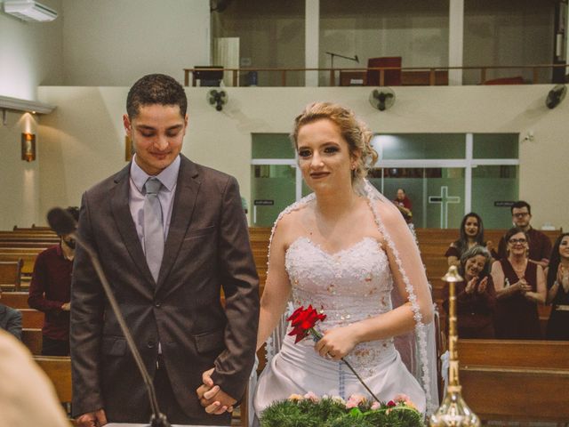 O casamento de Max e Monique  em Porto Alegre, Rio Grande do Sul 3