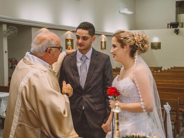 O casamento de Max e Monique  em Porto Alegre, Rio Grande do Sul 5