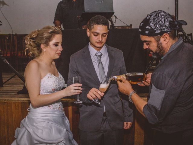 O casamento de Max e Monique  em Porto Alegre, Rio Grande do Sul 26