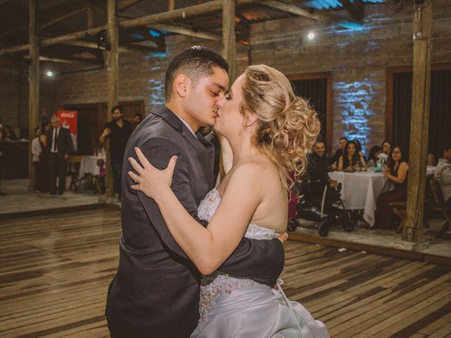 O casamento de Max e Monique  em Porto Alegre, Rio Grande do Sul 36