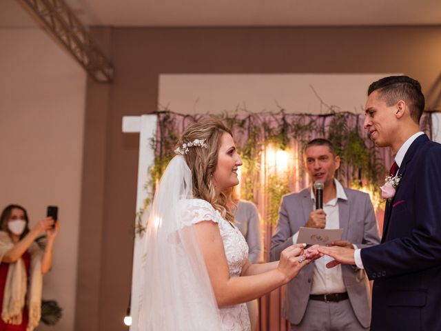 O casamento de Gustavo e Roberta em Joinville, Santa Catarina 25