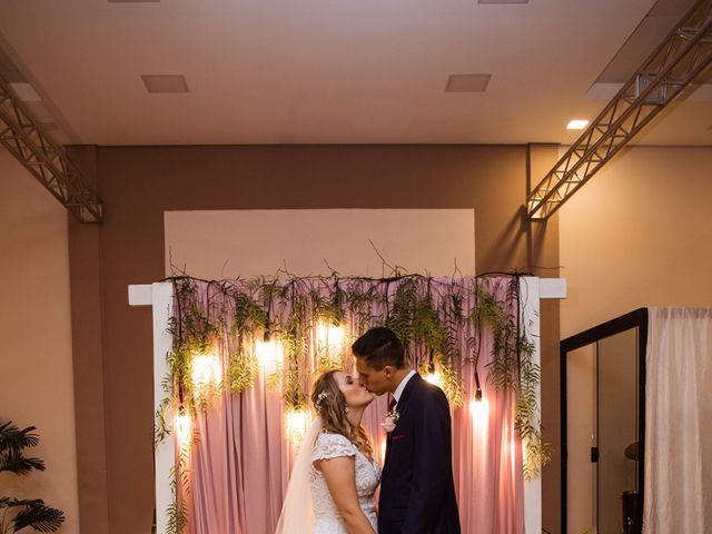 O casamento de Gustavo e Roberta em Joinville, Santa Catarina 34