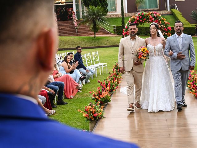 O casamento de Gleison e Giovanna em Poá, São Paulo Estado 44