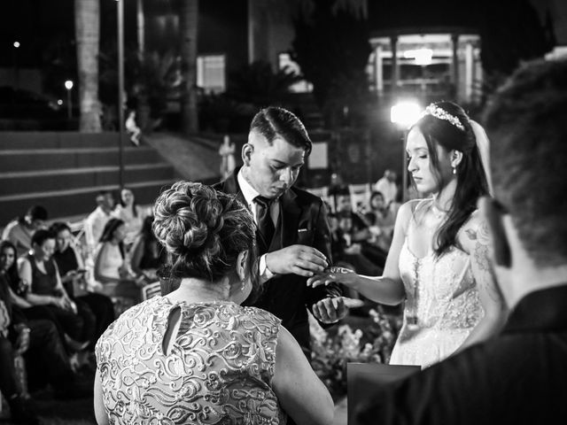 O casamento de Gleison e Giovanna em Poá, São Paulo Estado 71