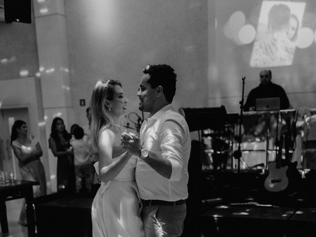 O casamento de Murilo e Carolina  em Curitiba, Paraná 16