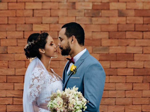 O casamento de Celken e Dominick em Serra, Espírito Santo 22