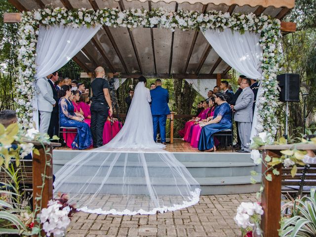 O casamento de Larissa e Emisael em Mairiporã, São Paulo Estado 23