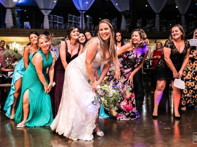 O casamento de Bruno e Luciana em Itapema, Santa Catarina 30