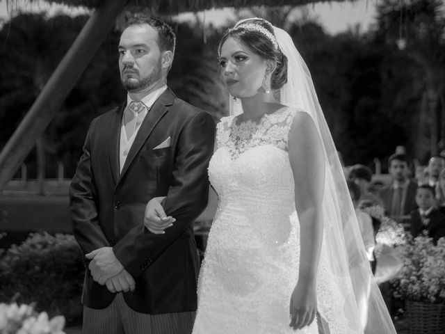 O casamento de Ricardo e Priscila em Vinhedo, São Paulo Estado 38