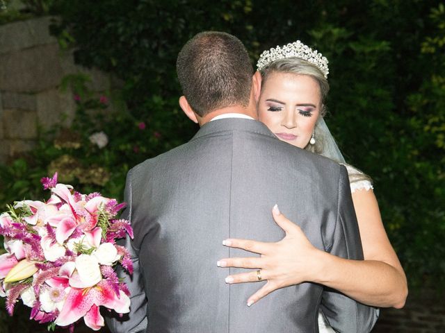 O casamento de Emanuel e Merielin em Curitiba, Paraná 15