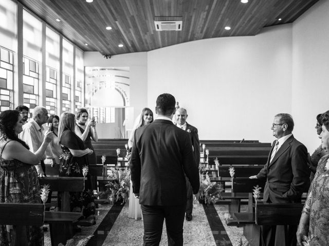 O casamento de Marcos e Graziella em Joinville, Santa Catarina 21