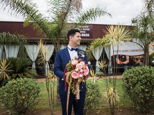 O casamento de Marcos e Graziella em Joinville, Santa Catarina 42