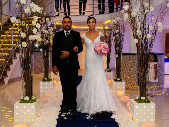 O casamento de Fabio e Nathalia em Carapicuíba, São Paulo Estado 5