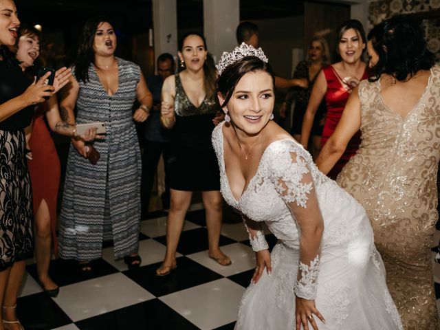 O casamento de Fernando e Tatiane em São José dos Campos, São Paulo Estado 22