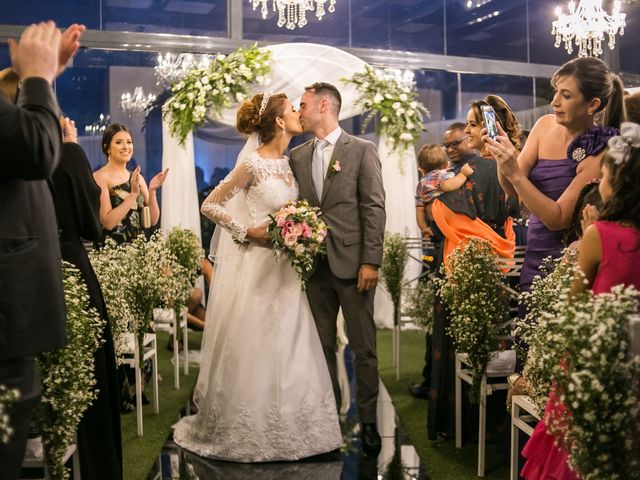 O casamento de Rafael e Loraine em Florianópolis, Santa Catarina 25