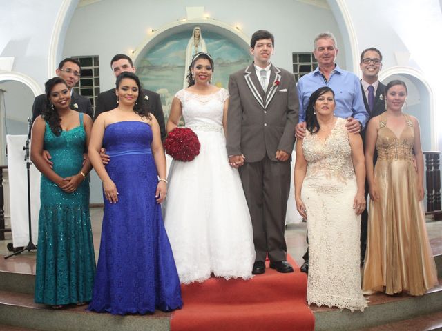 O casamento de Thiago Hubner e Vanessa Elisiário  em Itabira, Minas Gerais 38