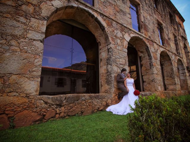O casamento de Thiago Hubner e Vanessa Elisiário  em Itabira, Minas Gerais 74