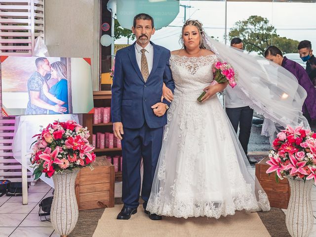 O casamento de André e Larissa em Matinhos, Paraná 23
