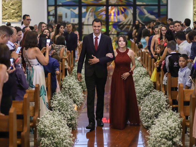 O casamento de Pedro e Carol em Brasília, Distrito Federal 35