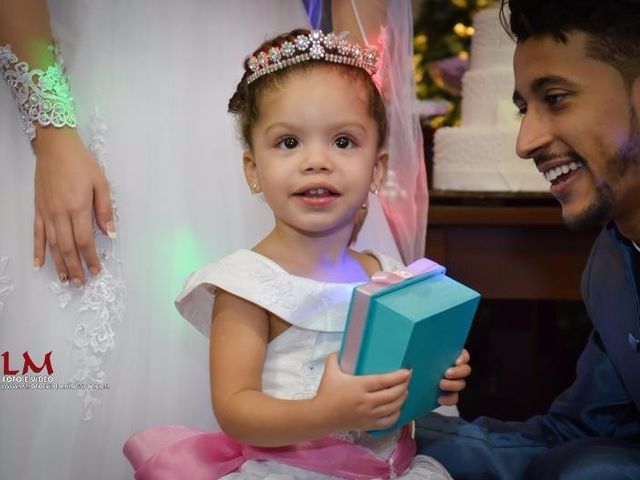 O casamento de Larissa e Michael em Guarujá, São Paulo Estado 23