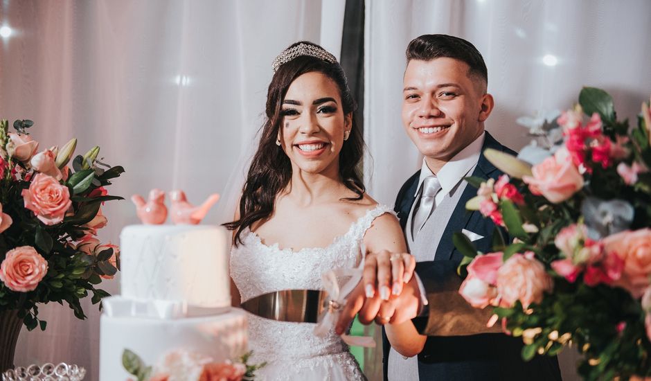 O casamento de Luan e Débora  em Embu, São Paulo