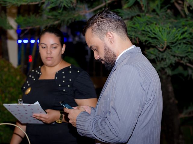 O casamento de Vanderley e Mikaella em Paulista, Pernambuco 7