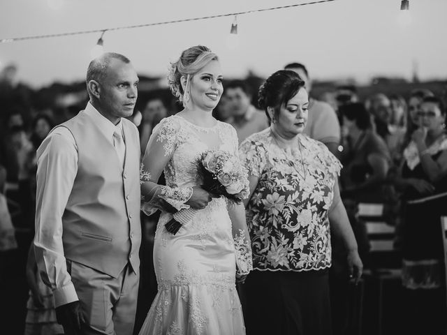 O casamento de Jonas e Isabele em Martinópolis, São Paulo Estado 21