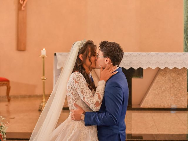 O casamento de Everton  e Bruna em Três Barras do Paraná, Paraná 6
