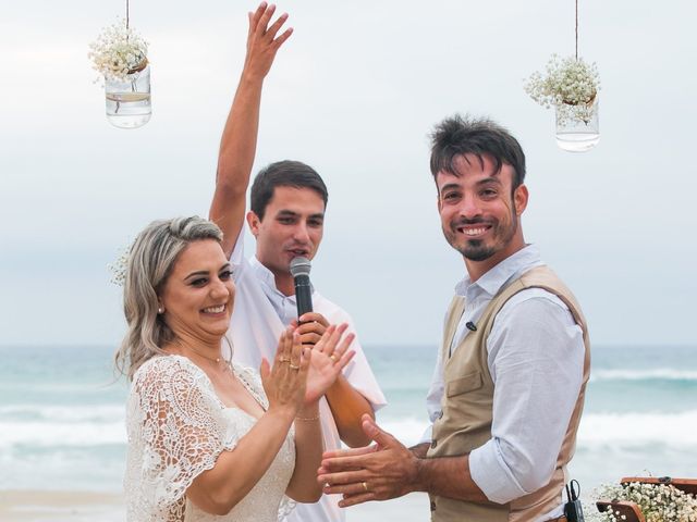 O casamento de Júnior e Vivi em Laguna, Santa Catarina 33