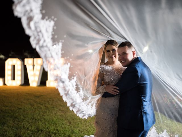 O casamento de Alex e Karina em Alfenas, Minas Gerais 23