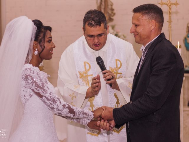 O casamento de Claudionor e Gizele  em Belo Campo, Bahia 14