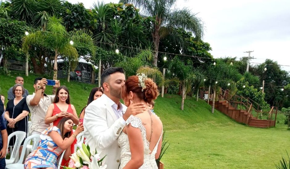 O casamento de João Murilo Gomes Pereira e Carla Jaqueline Gomes Albring em Toledo, Paraná