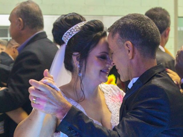 O casamento de Flavio Alves dos Santos  e Maria Gonçalves Peixoto  em Carmo do Cajuru, Minas Gerais 1