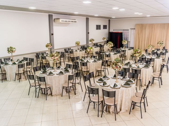 O casamento de Lucas e Victoria em Curitiba, Paraná 4