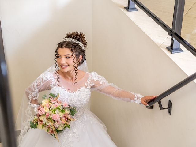 O casamento de Lucas e Victoria em Curitiba, Paraná 32