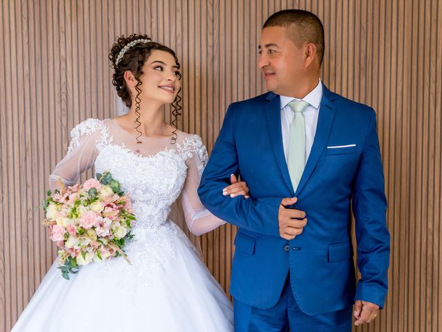 O casamento de Lucas e Victoria em Curitiba, Paraná 37