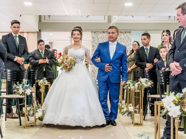 O casamento de Lucas e Victoria em Curitiba, Paraná 48
