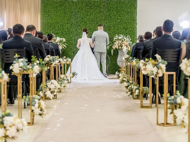 O casamento de Lucas e Victoria em Curitiba, Paraná 53