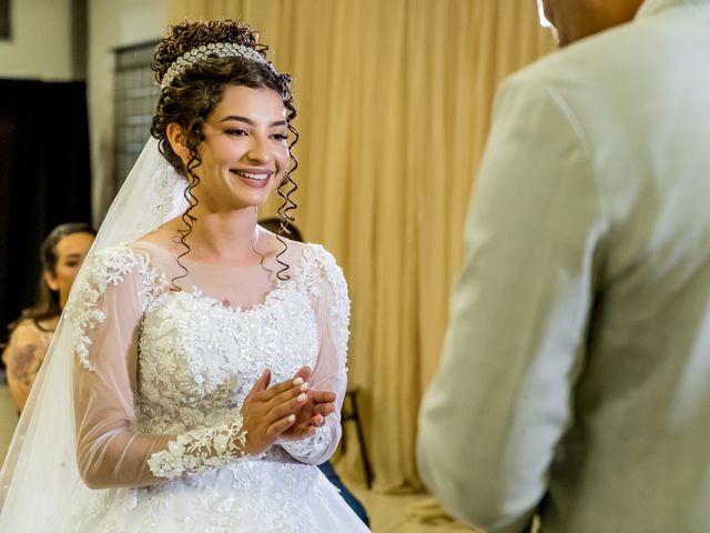 O casamento de Lucas e Victoria em Curitiba, Paraná 64