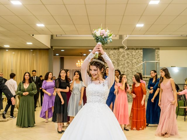 O casamento de Lucas e Victoria em Curitiba, Paraná 107