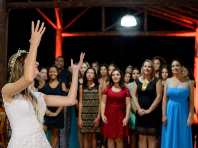 O casamento de Lucas e Claudia em Joinville, Santa Catarina 22