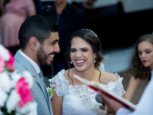 O casamento de Renato e Rayelli em Cuiabá, Mato Grosso 33
