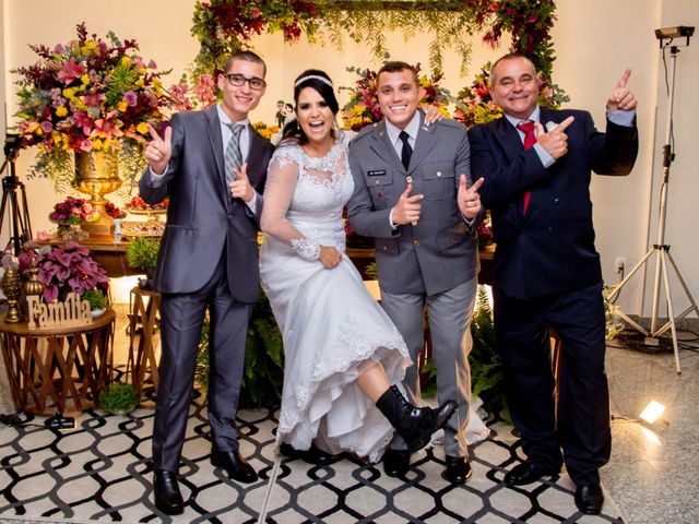 O casamento de Gustavo e Denise em Brasília, Distrito Federal 25