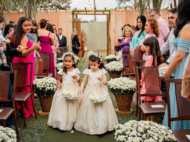 O casamento de Marcelo e Queren em Belo Horizonte, Minas Gerais 22