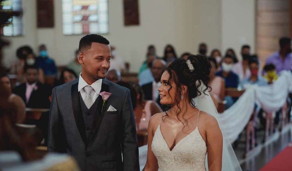 O casamento de Marco Túlio Raimundo Marinho e Thais Viana Marinho em Nova Lima, Minas Gerais